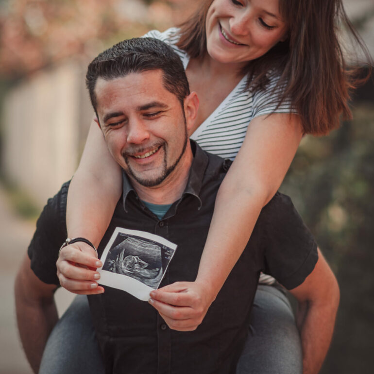 Séance photo couple grossesse.